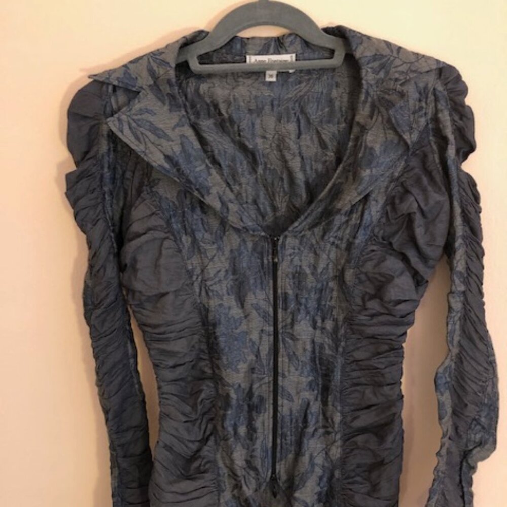 Stunning Anne Fontaine brocade and shirred blouse